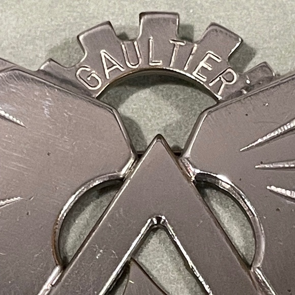 Jean Paul Gaultier Military Style Brooch Pin FW1989 Large unisex Vintage 1989 - Picture 3 of 8